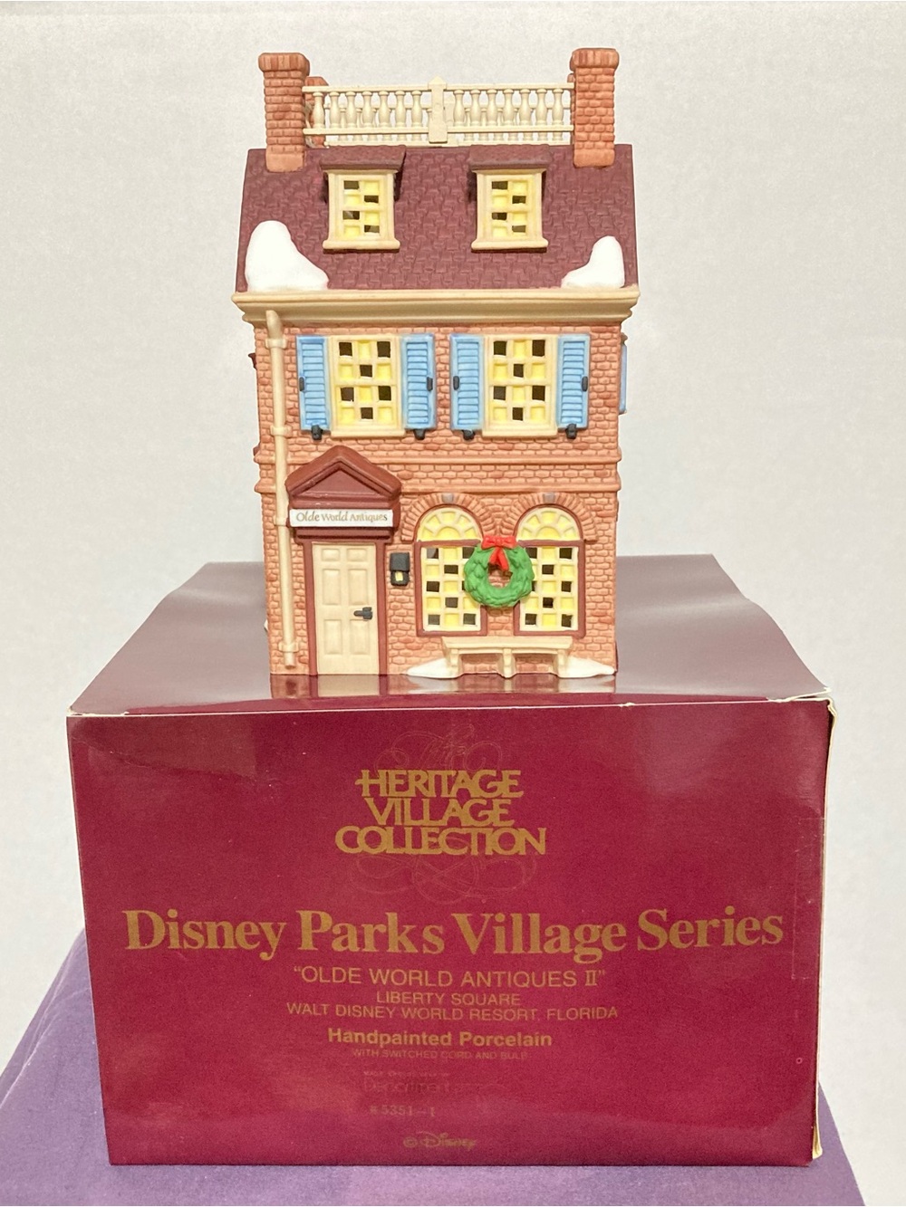 Dept 56, 1994 Vintage Disney Parks Village Series